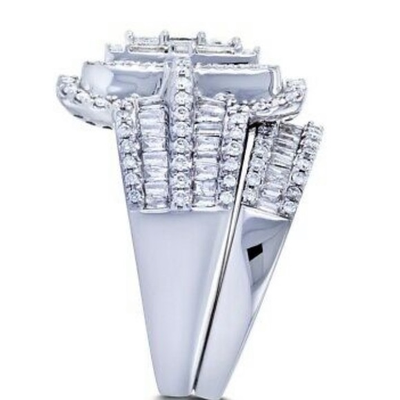 NWT LUXURY 925 sterling silver diamond engagement Ring - Picture 5 of 9